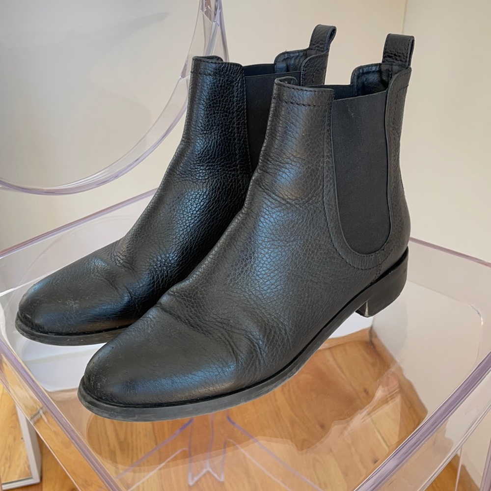 Black leather Chelsea boots